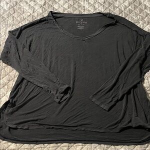 💐🪻3/$10🪻💐American Eagle Outfitters charcoal Long Sleeve Tee